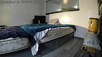 scarlett johnson solo-fuck left