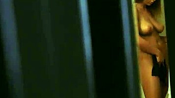 Teen woman fucks in pov