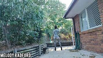 i went outdoor walkin and tryed on a bikini