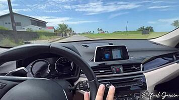 Beach meeting turned into sex in abandoned kiosk