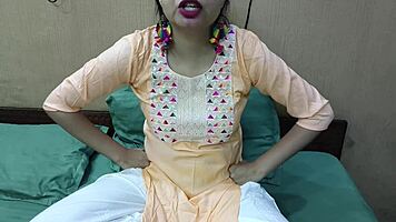 Indian young babe fucking hard bent over homemade amateurs