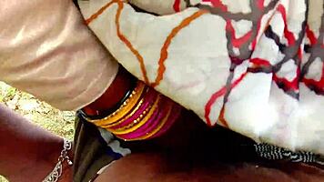 Everbest painful fuck indian aunty outdoor in jungle