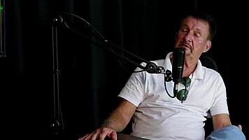 They said he never paid pension for andressa urach, went to breeders party, doesn't take medicine to get hard, and the daughter's flaws - carlos urach watch on sheer red