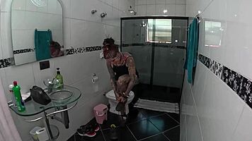 A Casa Esta Cheia De Visitantes Hoje E A Coisa Vai Ser Boa - Naty Loka - Evy Kethlyn - Isa Fox