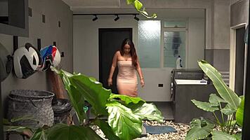 big ass stepmom knows how to move on my cock