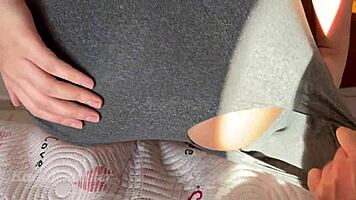 Rasguei a Calça da Morena de Tesão e Fudi Como Ela Merece