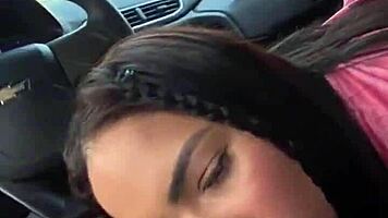 Kriok novinha caught giving blowjob in car daylight