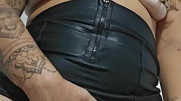 Young amateur usa flashing exhibitionist in short skirt attracting older men