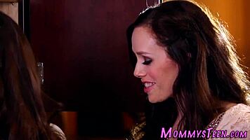 Pretty Teen Scissoring Passionately!