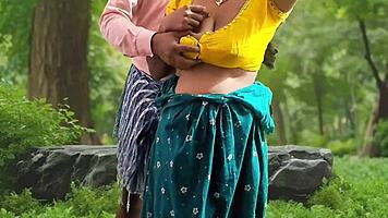 bhabhi fucking in forest