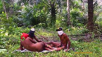 Mature african slut with big tits gets passionately stroked 😍