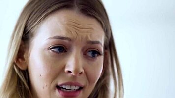 Two MILFs And Doctor Lick Blonde Cunt