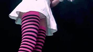 Bonneyuwu Peeing in Bottle Fun