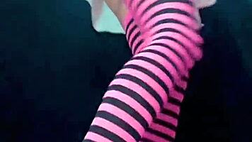 Bonneyuwu Peeing in Bottle Fun