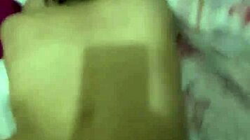 Nevastă gemând și cerșind mai multă pulă