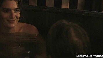 Gaby Hoffmann And Cherry Jones In Transparent