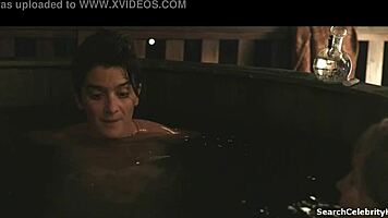 Gaby Hoffmann And Cherry Jones In Transparent