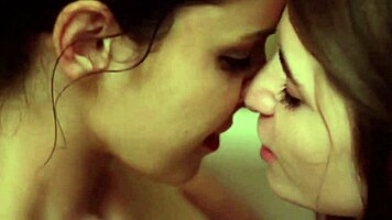 Alice March and Rilee Marks Eat Pussy in Tub