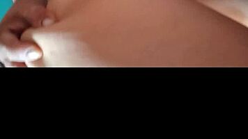 madura gets cum on her ass in homemade fuck