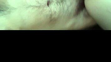 madura gets cum on her ass in homemade fuck