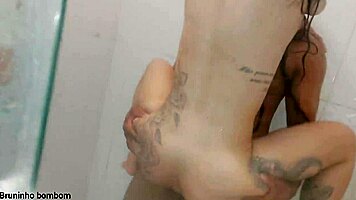 linda garota gosta de ser fodida com força