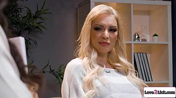 my milf shrink offers her pussy for my first lick