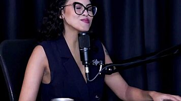 Best Moments Kaly Khalifa In Preliminares Podcast With Bia Hot Part 1 Watch On Sheer Red