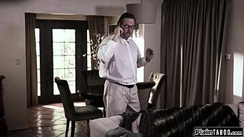 Who can resist licking that teen 18+ pussy?