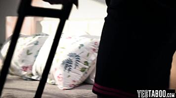 واو، مضيفة طيران ميلف تغازل وترتبق مع غريب متزوج!