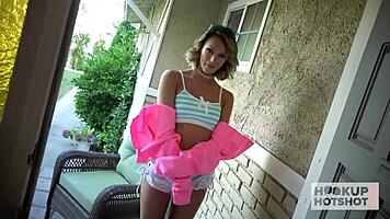 90-Pound Hooker Emma Hix Begs to Get Fucked by Bryan Gozzling 😈