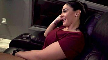 Suggestive Theater Fun With Hot Milf Sheena Ryder