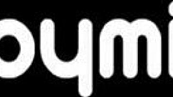 Teen Gal Plays With Her Pussy