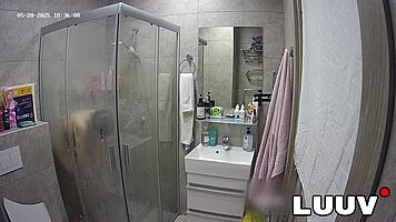 Luuv Kareflore Films Real Amateur Shower Routine For Show