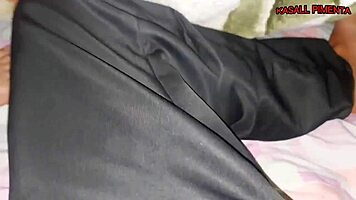 Isso que acontece quando meia-irm� assiste porno buceta fica piscando branquinha nao resiste bate uma punheta e pede para fuder gostoso ate sua buceta gozar