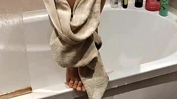 My Step Sister Let Me Watch Her Shower She Loves Being Watched A Voyeurs Dream Id Like To Fuck Her
