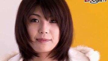 eighteen-year-old asian teen screams during her first creampie