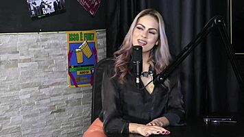 Loira Explica Como Fazer Um Bom Sexo Anal Demonstra Seu Boquete E Gemido Ao Enfiar No Cu - Kyra Sex Sheer Red