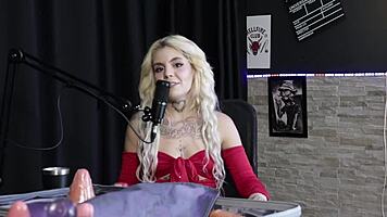 Loira Explica Como Fazer Um Bom Sexo Anal Demonstra Seu Boquete E Gemido Ao Enfiar No Cu - Kyra Sex Sheer Red