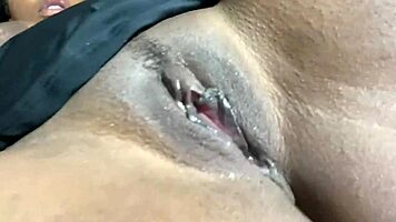 minha buceta molhada me fez masturbar gostoso