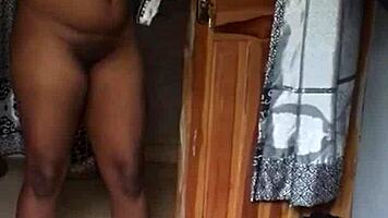 Naijahomemadepussy enjoys her morning shower routine