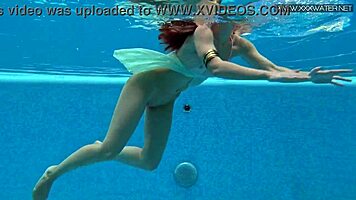 hottest underwater babe lizi vogue swims seductively