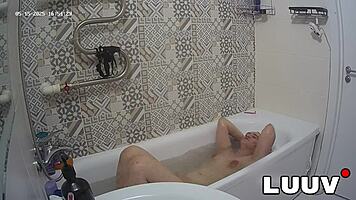 vilika shaves her pussy in the bathroom