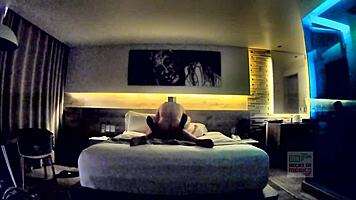 Milf desesperada su esposo no se la hab�a cogido en dos meses venganza infiel quiere que el video llegue a su marido 😈