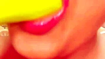 Indian Woman Fucks Mouth