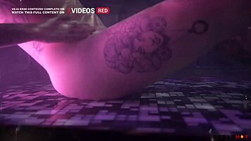 Deepthroat blowjob in jacuzzi ends with massive cumshot!