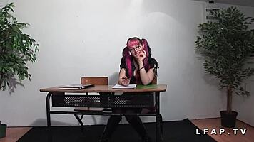 2 Etudiantes Francaises Baisees Et Sodomisees En Classe