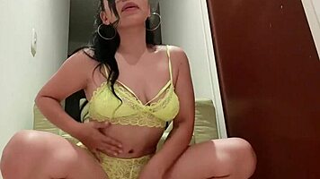 The Xvideos star arrives with her latest hot release