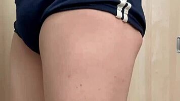 妄装 テニス部女子のスコート、ブルマとアナルいじり