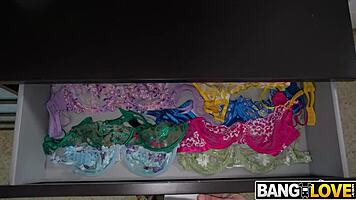 Jessica Aaren Caught Dirty Socks From Undies And Gave Experience To Jodie Johnson