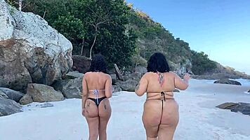 Amigas Se Reencontram Na Praia E Transam Em P�blico